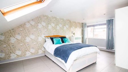 Romer Road, Liverpool. - Photo 5