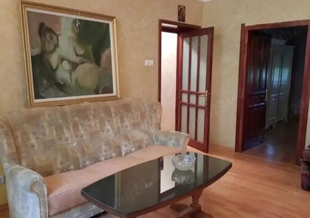 3 rooms ultra-central, private courtyard Iași - Photo 2