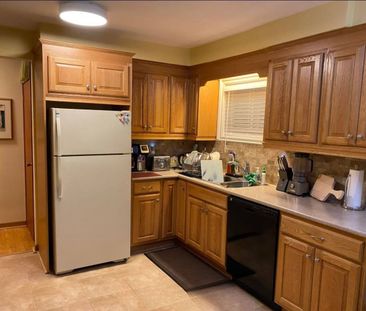 For Lease - 6949 Darcel Avenue, Mississauga, Ontario - Photo 5