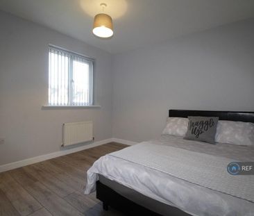 1 bedroom in a house share to rent - Photo 2