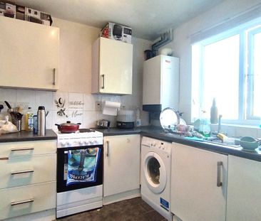 Gainsborough Road, HAYES - Photo 3