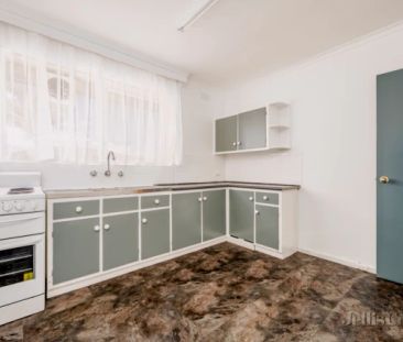 2 Bed, 1 Bath - Photo 6