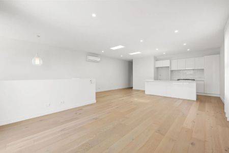 2/3 Ideal Avenue, Aspendale. - Photo 4