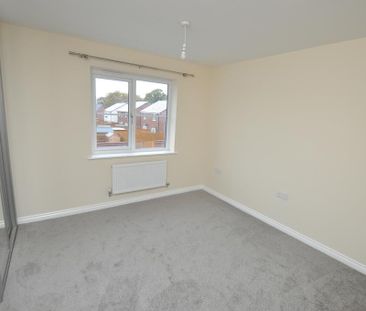 2 bedroom coach house to rent - Photo 5