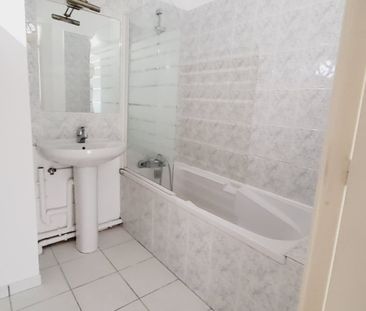 Appartement T2 - Proche CITE DES CONGRES - Photo 2