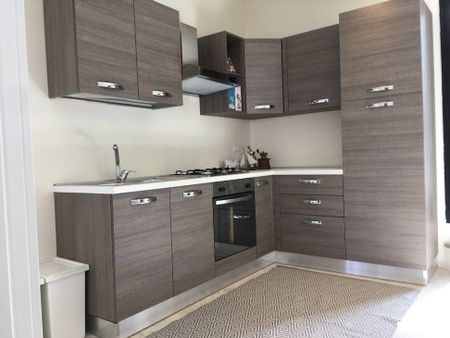 Via Domenico Turazza, Padova, Veneto 35128 - Photo 3