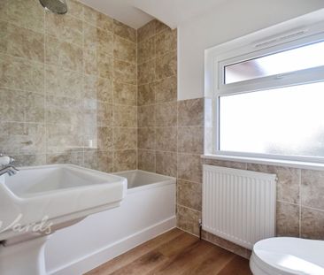 4 bedroom detached house to rent - Photo 4