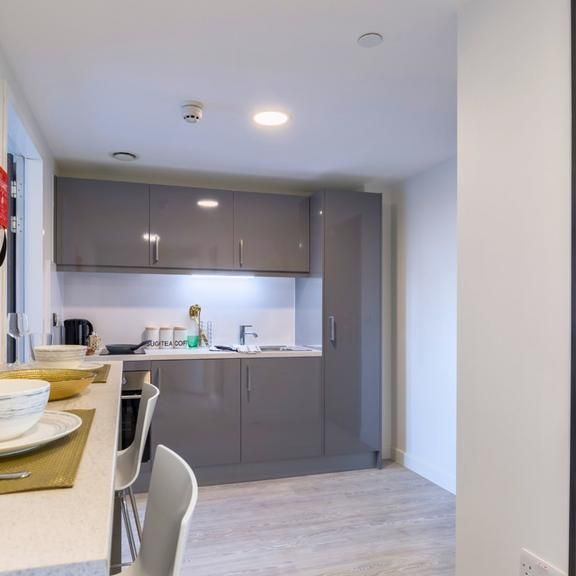 2 bedroom flat share to rent - Photo 1