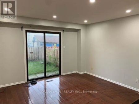 20 GLANVIL CRESCENT - Photo 2