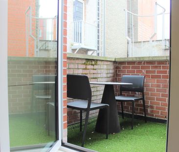 Gemeubeld, lichtrijk appartement - Photo 2