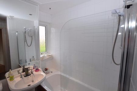 23 Knocklofty Court, Wandsworth Road, Belfast, BT4 3NF - Photo 5