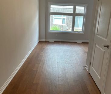 For Lease - 5672 Dorchester Road Unit# 35, Niagara Falls, Ontario - Photo 4