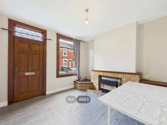 2 bedroom terraced house to rent - Photo 1