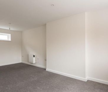 2 bedroom semi-detached bungalow to rent - Photo 2