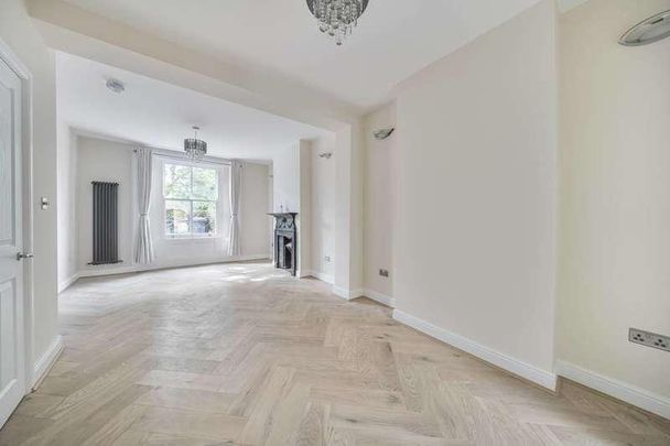 Claylands Road, Oval, SW8 - Photo 1