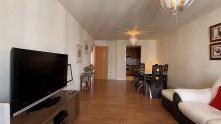 Apartment 43, Grand Canal Square Residences, Lazer Lane, Grand Canal Dk, Dublin 2, D02 XK18 - Photo 2