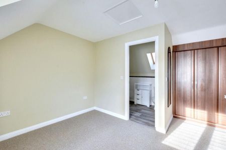3 bedroom terraced house to rent - Photo 5