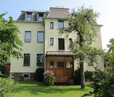 Senioren willkommen ... im top sanierten Altbau mit EBK! - Foto 1