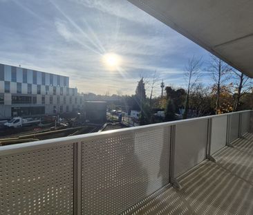 Location Appartement 3 pièces 63m² VILLENEUVE D ASCQ 59650 - Photo 4