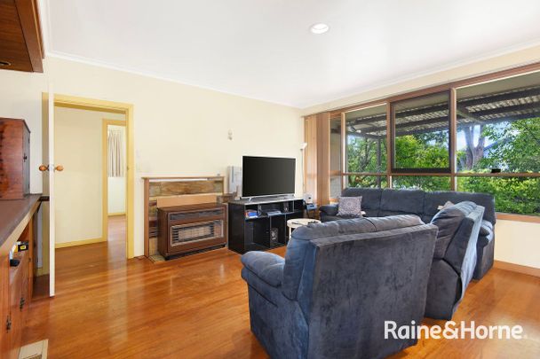 For Lease 6 months: Charming Family Home at 6 Jolly Street, Dandenong - Photo 1