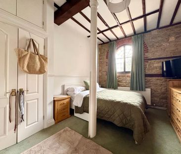 2 bedroom barn conversion to rent - Photo 3