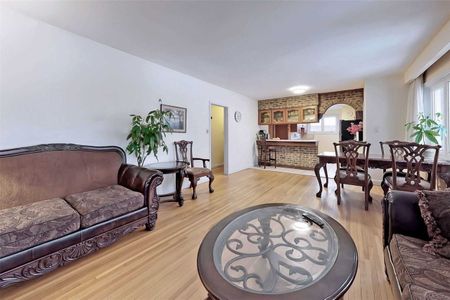 For Lease - 6 Kitson Drive, Toronto, Ontario - Photo 3