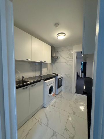 1 Bed Flat, Wightman Road, N8 - Photo 3