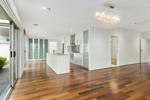 14 Nathan Street, Deakin ACT, Belconnen - Photo 1