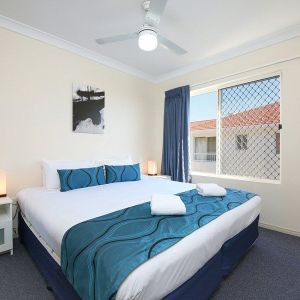 Beachside Living in the Heart of Chevron Island - Photo 2