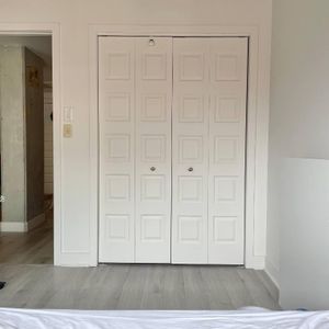 LEASE TRANSFER / Building management approval required. – 2 ½ apartment – $2110/month – Quartier Latin – Available in April 30 - Photo 2