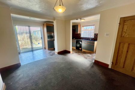 Rochford Crescent - Photo 4