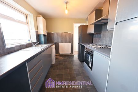 3 bedroom 1st Floor Flat for rent on Gainsborough Grove, Arthurs Hill, Newcastle Upon Tyne, NE4 5PH from 07/11/21025 - Photo 5