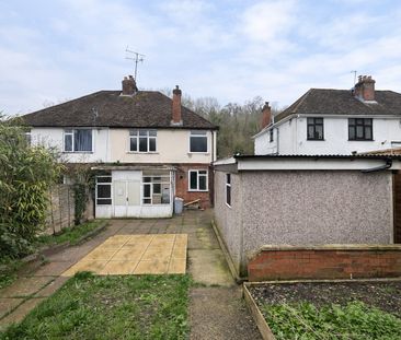 3 Bedroom House To Let - HP12 - Photo 2