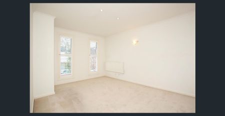 Move in for Christmas! - Position Perfect - Photo 2