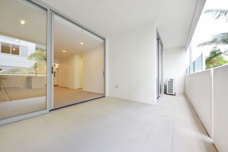 Spacious 2-Bedroom Apartment with River Walkways - Available Now - Photo 4