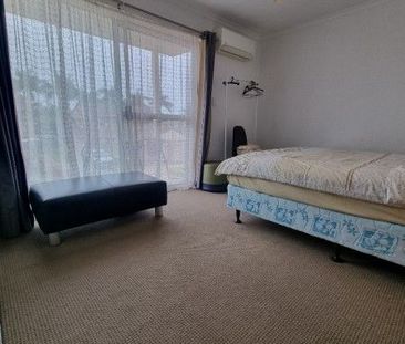 SUNNYBANK HILLS PRIMARY SCHOOL CATCHMENT -3 BEDROOMS TOWNHOUSE - Photo 3