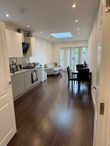 Room in a Shared House, Woodfield Avenue, SW16 - Photo 5