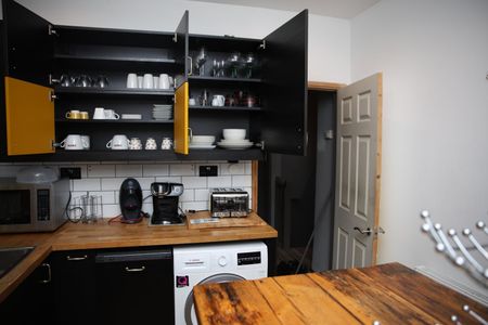 2 Bed Semi-Detached House, Trent Road, LU3 - Photo 5