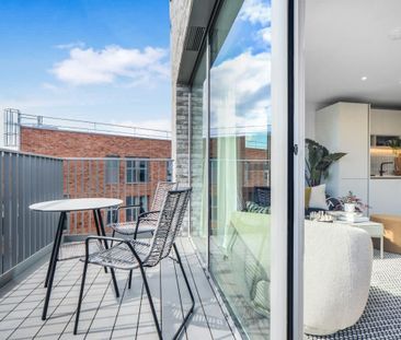 London SE8 - Photo 2