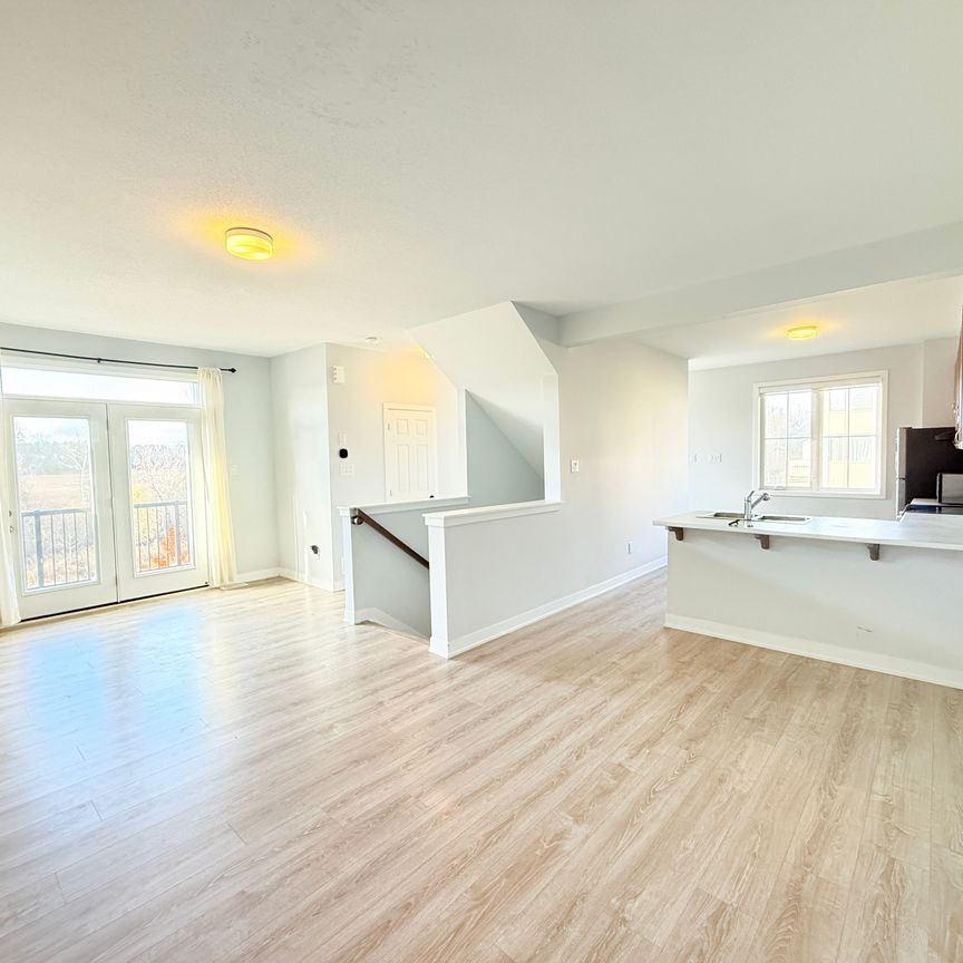 For Lease - 63 Stitch Mews, Stittsville - Munster - Richmond, Ontario - Photo 1