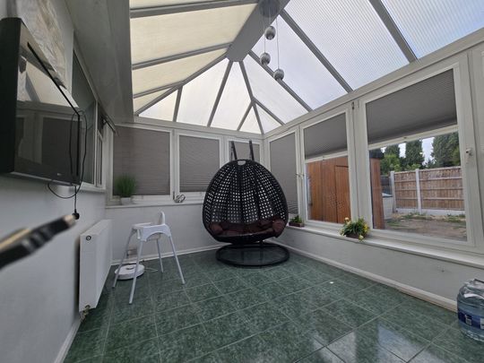 Roseary Close, West Drayton - Photo 1