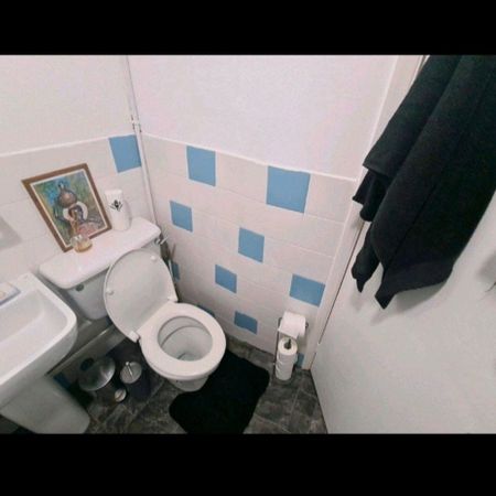 Room in a Shared Flat, Luton, LU2 - Photo 4