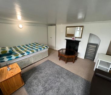Studio For Rent Bellevue Terrace, Southsea - Photo 6