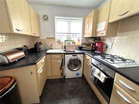 2 bedroom terraced house to rent - Photo 4