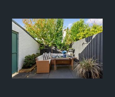 Low-Maintenance, Light-Filled Townhouse in the Heart of Richmond - Photo 4