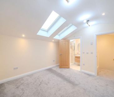 3 bedroom flat to rent - Photo 6