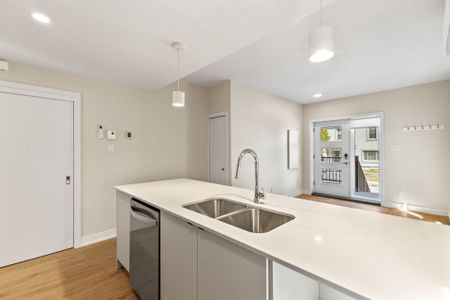 9 Rue Nicolet, #1 - Photo 2