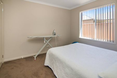 A PERFECT NEAT AND TIDY FAMILY HOME IN PRIME LOCATION - Photo 5
