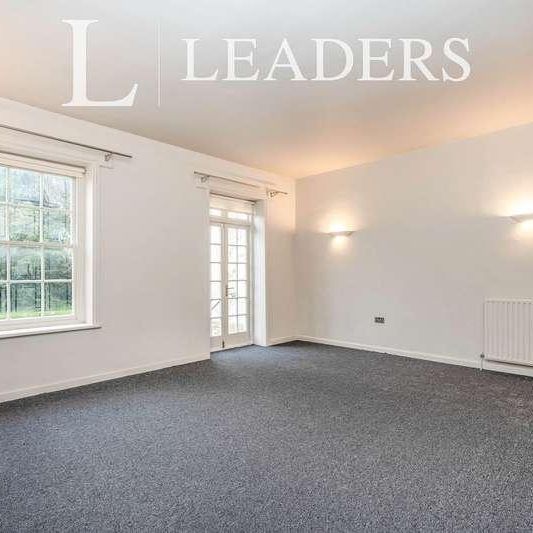 Titchfield Lane, PO17 - Photo 1