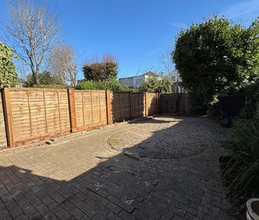 Parkway, Weybridge, Surrey, KT13 - Photo 3